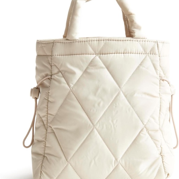Vera Bradley Cream‎ Quilted Fabric Tote - Picture 4 of 7